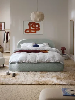Letto imbottito in bouclé Alba