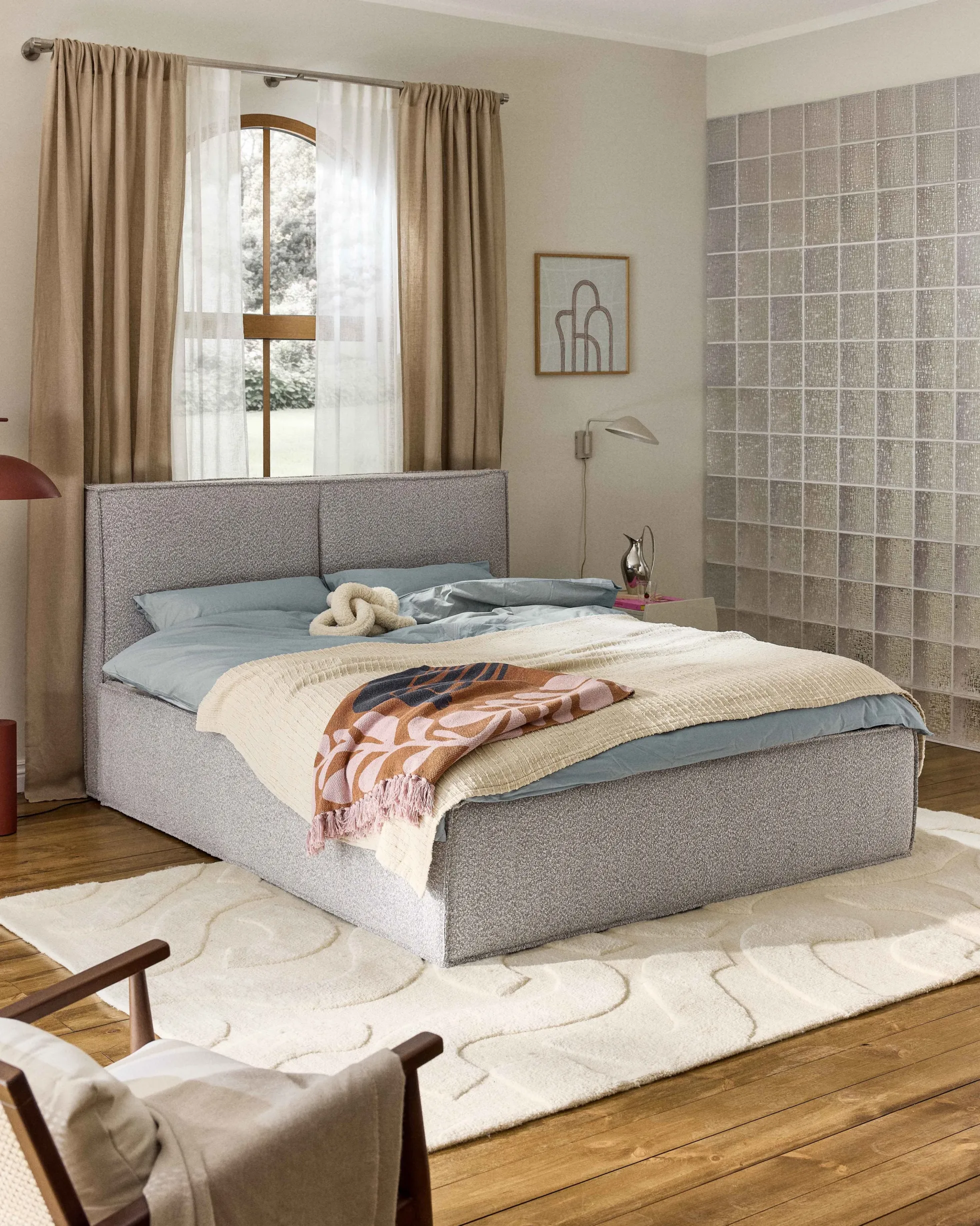 Letto imbottito in bouclé con contenitore Dream