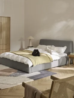 Letto imbottito in bouclé con contenitore Cloud