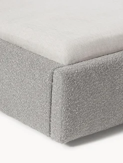 Letto imbottito in bouclé con contenitore Cloud