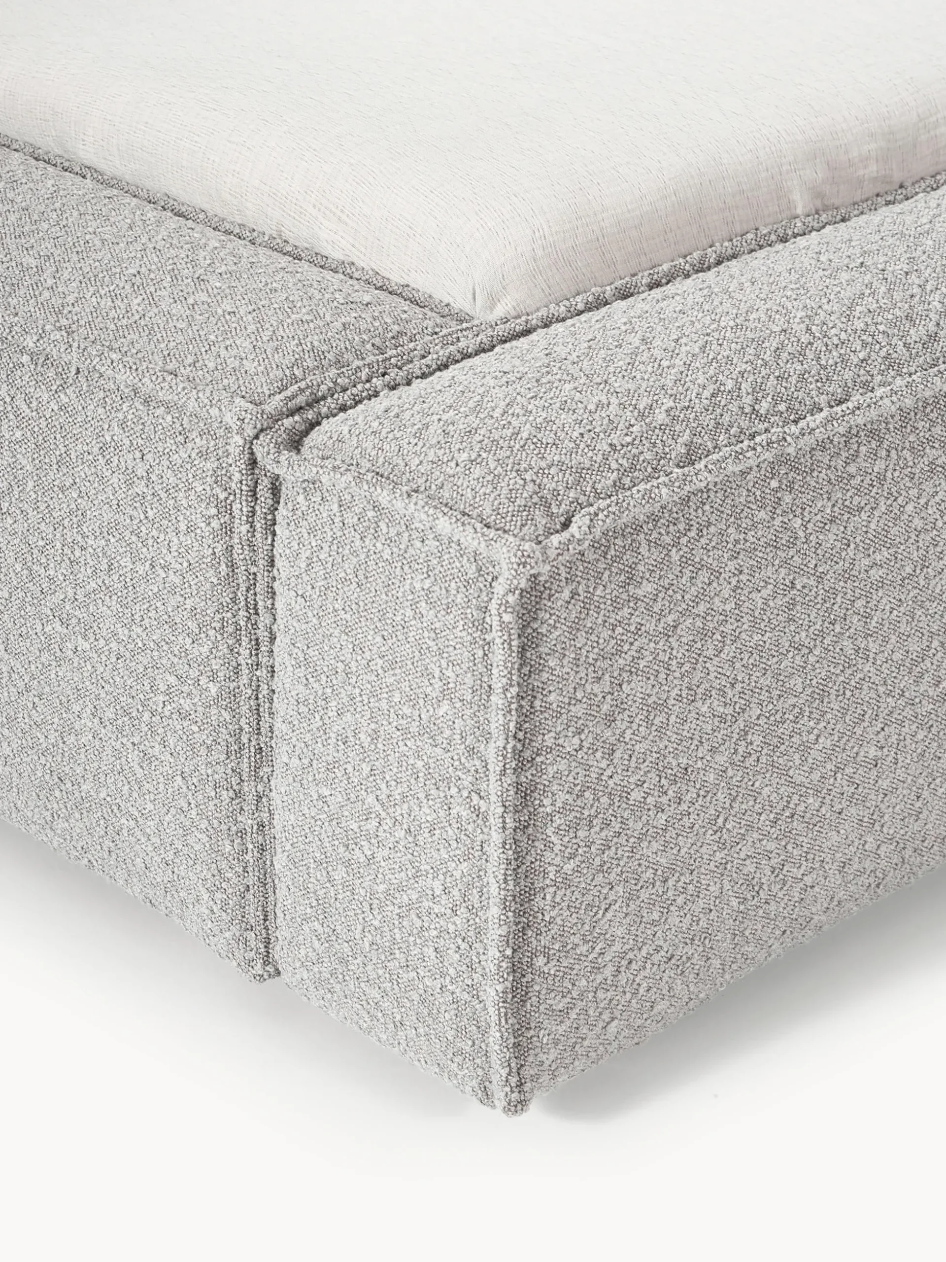 Letto imbottito in bouclé Lennon