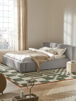 Letto imbottito in bouclé Lennon