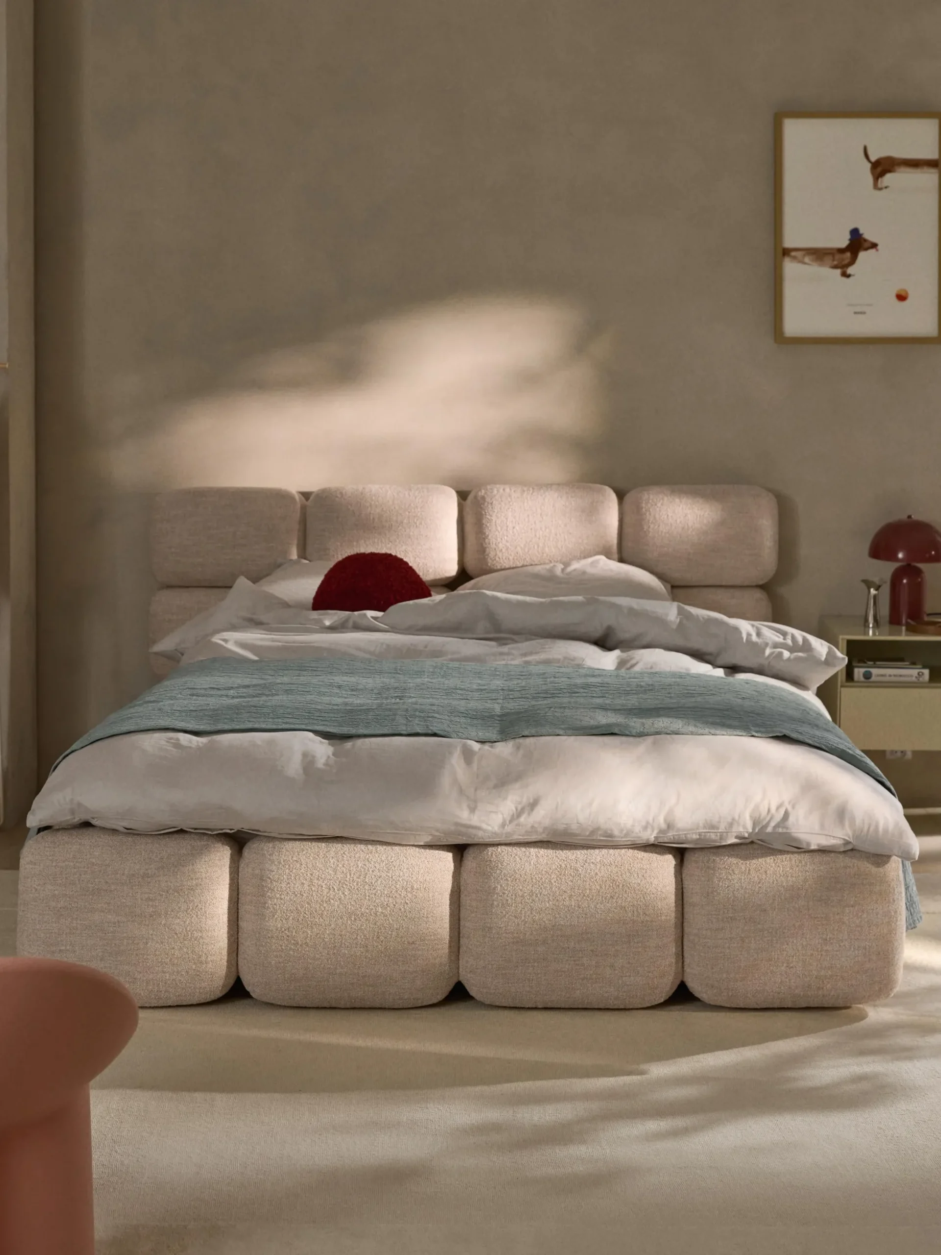Letto imbottito in bouclé Tayla