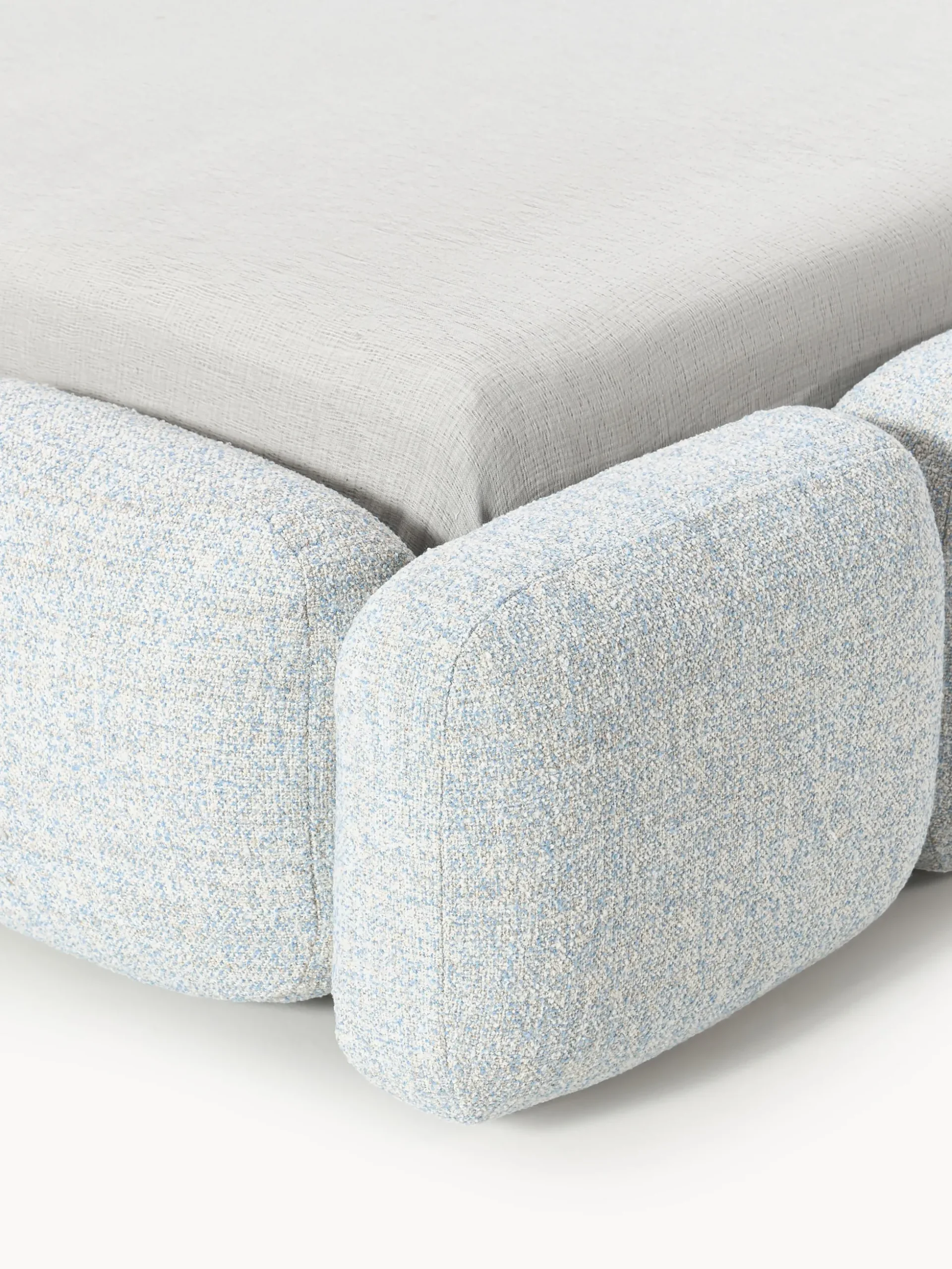Letto imbottito in bouclé Tayla