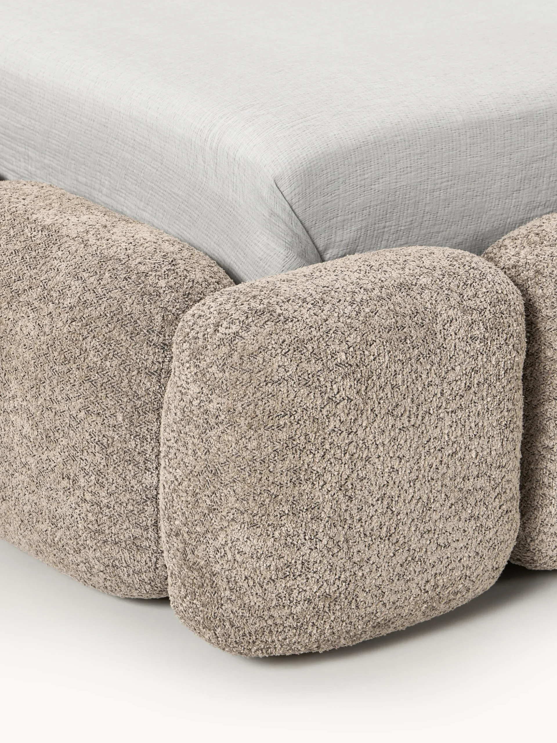 Letto imbottito in teddy bouclé Tayla