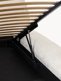 Letto imbottito in teddy bouclé con contenitore Wolke