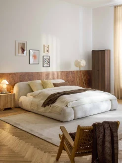 Letto imbottito in teddy bouclé con contenitore Wolke