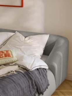 Letto imbottito Sofia