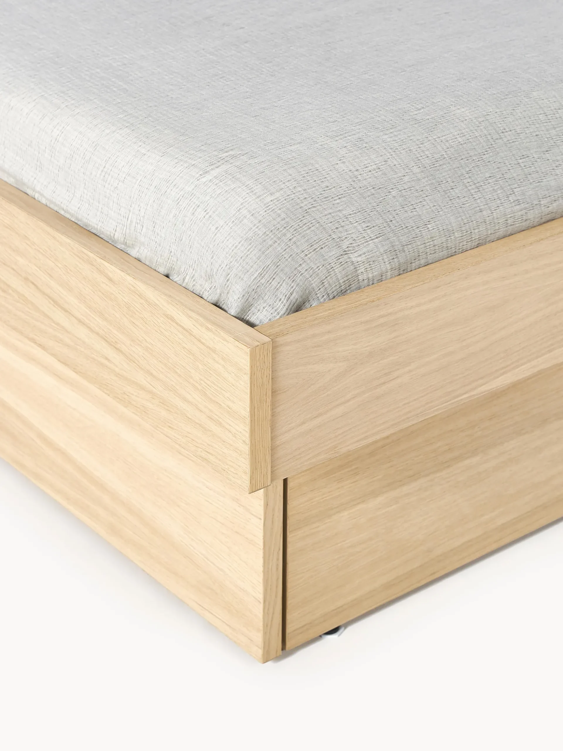 Letto in legno con testiera e vano contenitore Sato