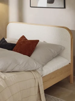 Letto in legno con testiera in bouclé Jones
