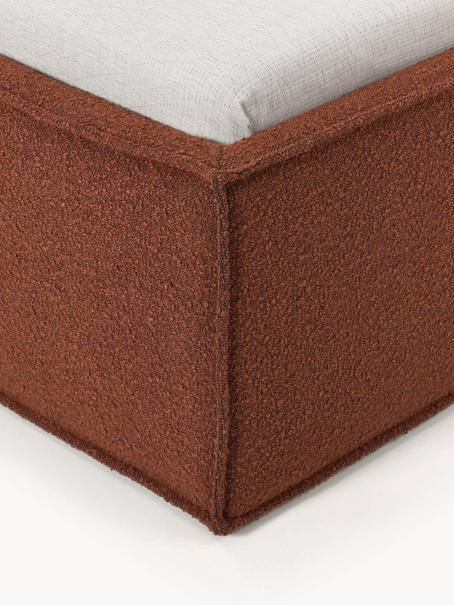 Letto singolo imbottito in bouclé con contenitore Dream