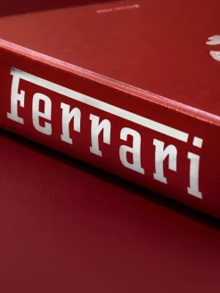 Libro da tavolino Ferrari