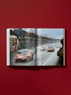 Libro da tavolino Ferrari