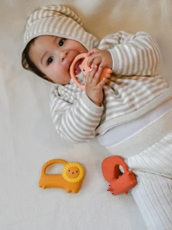 Massaggiagengive per bambini fatto a mano Oli&Carol x Donna Wilson