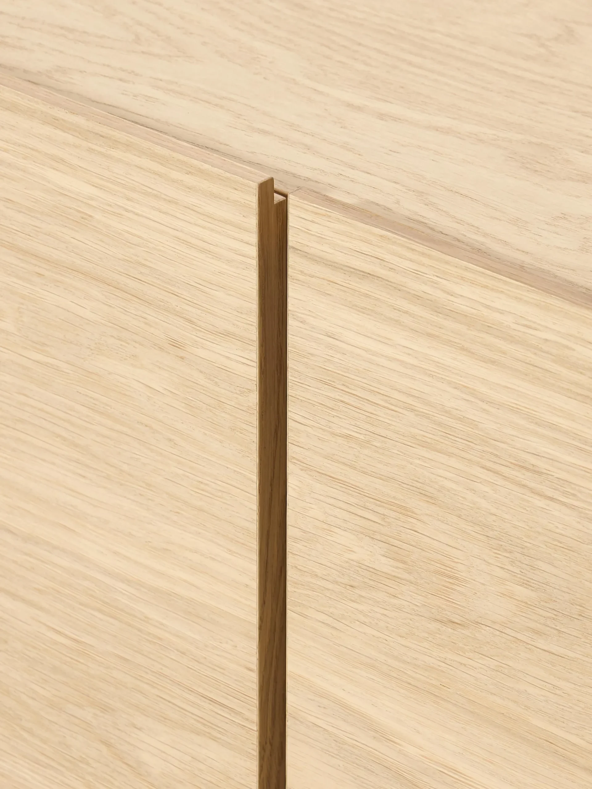 Mobile TV in legno Larsen