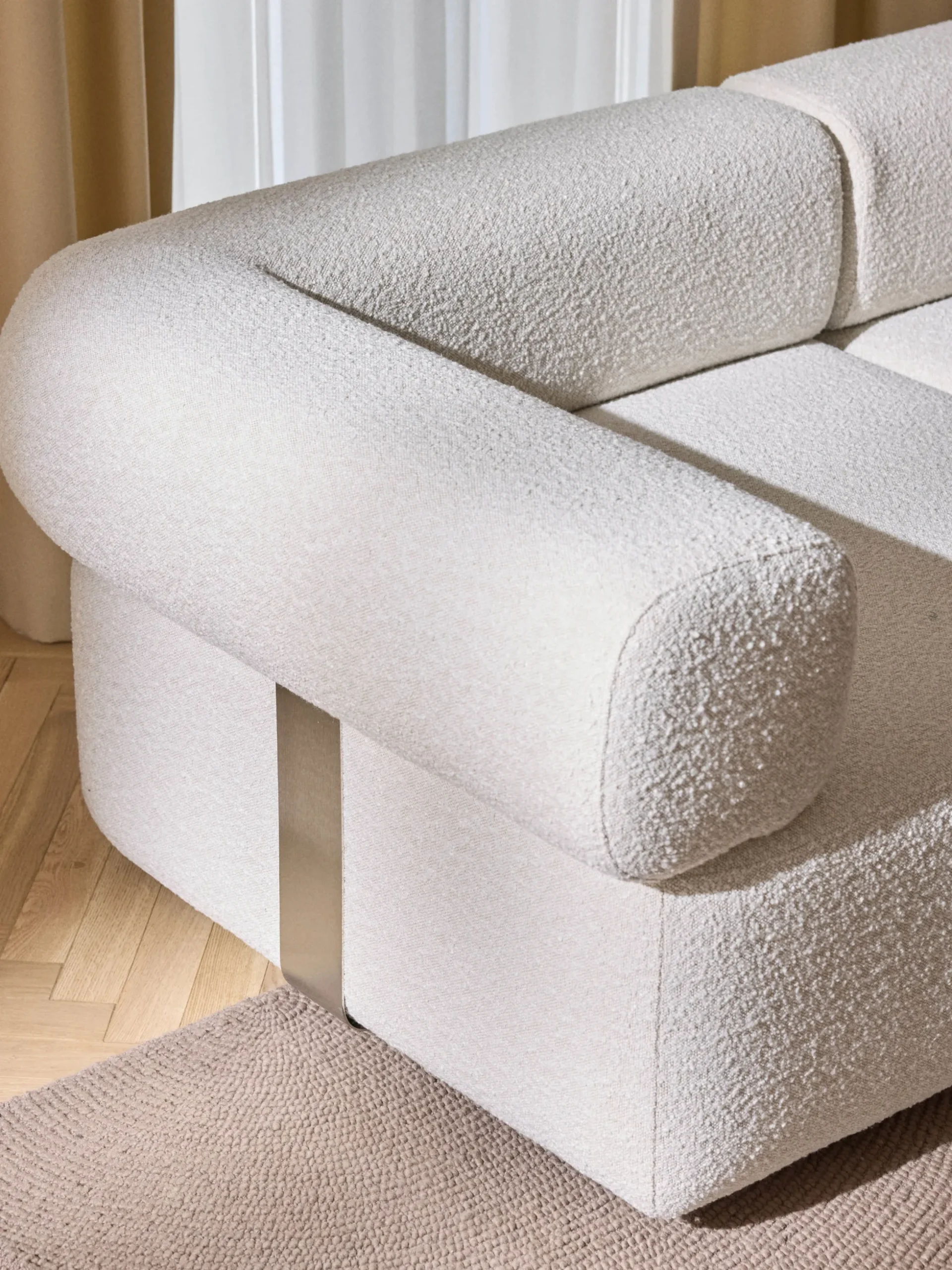 Modulo angolare in bouclé Anton