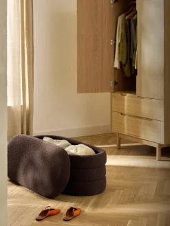 Panca imbottita in bouclé con vano contenitore Alto