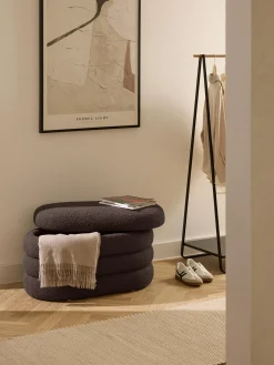 Panca piccola imbottita in bouclé con vano contenitore Alto