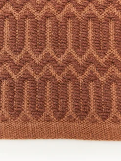 Passatoia da esterno tessuto a mano con motivo geometrico Rune