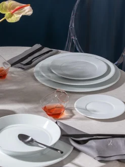 Piatti da colazione fatti a mano in porcellana Vitruv 2 pz