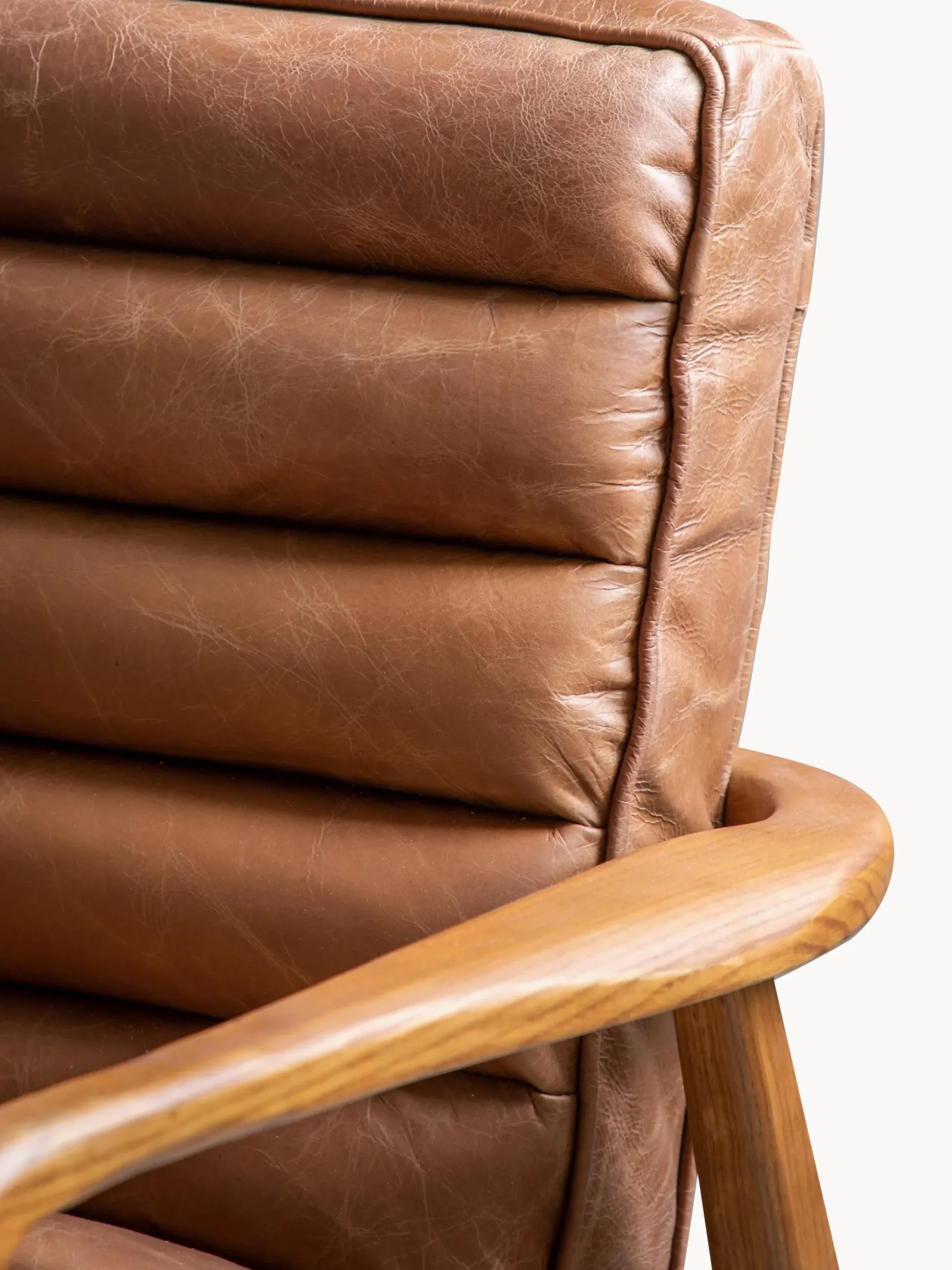 Poltrona lounge in pelle Datsun