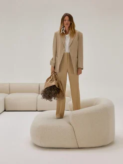 Poltrona lounge XL in bouclé Sofia