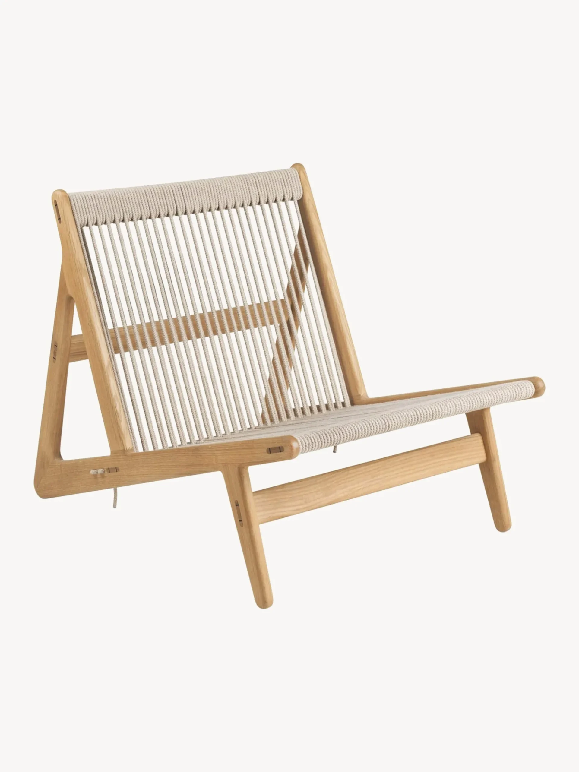Poltrona lounge fatta a mano in legno di quercia con cuscino MR01 Initial