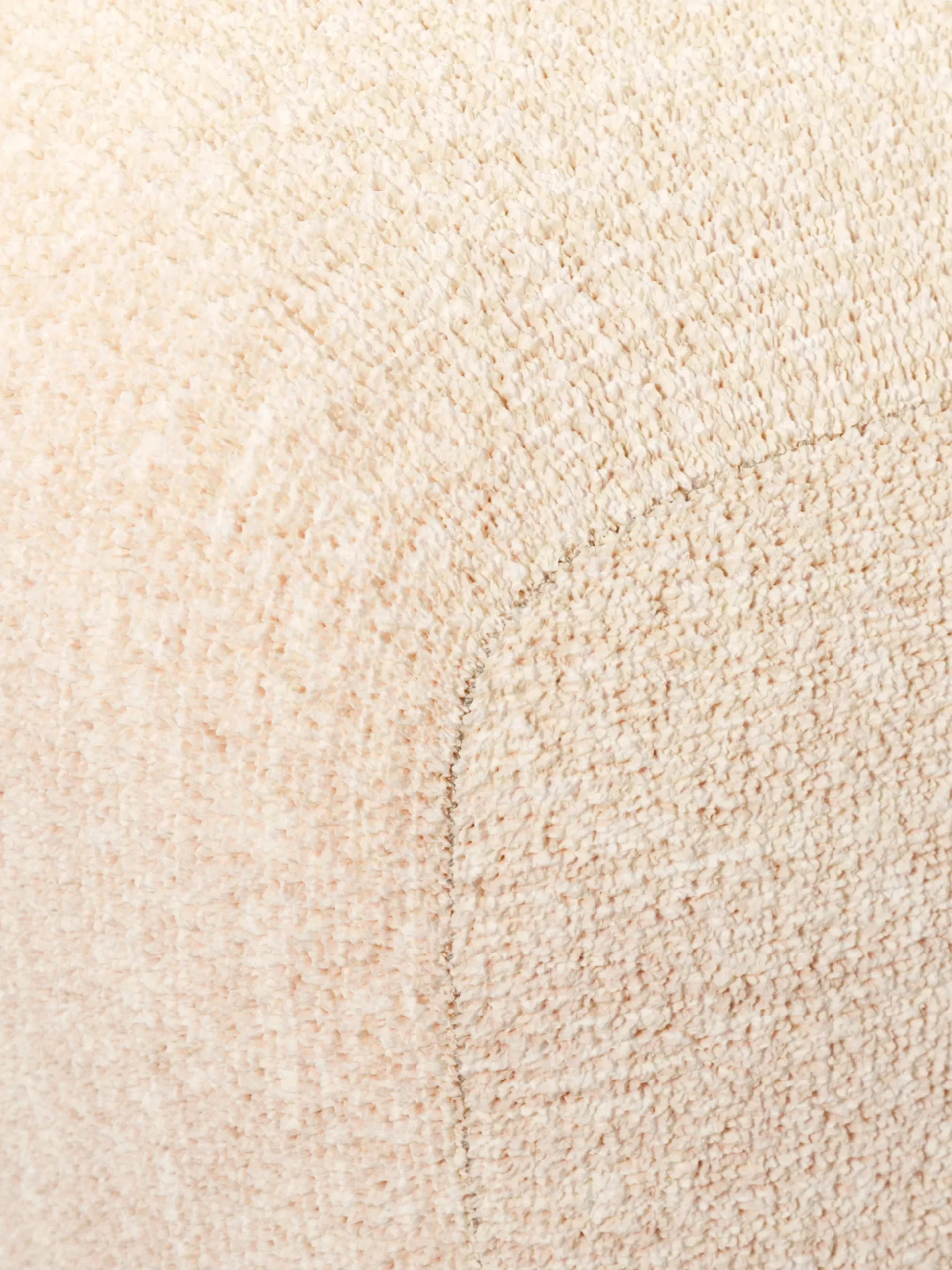 Pouf alto in bouclé Wolke