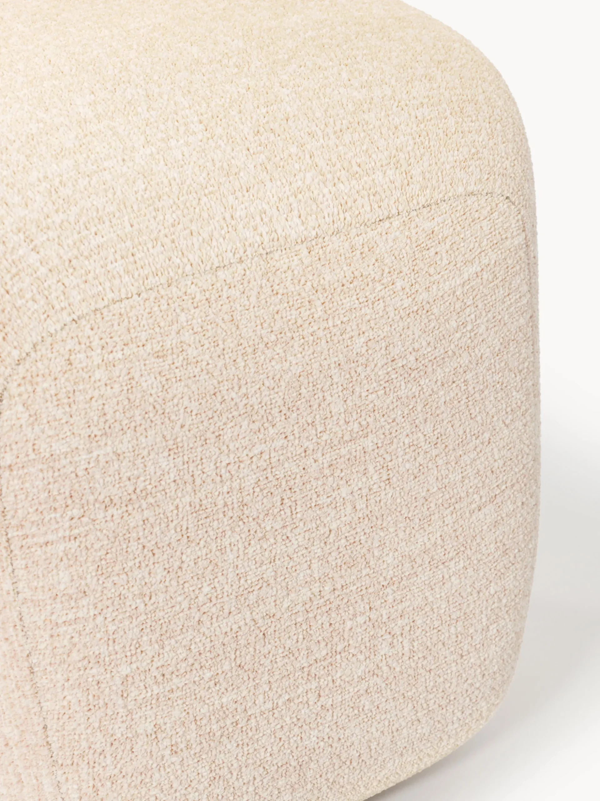 Pouf alto in bouclé Wolke