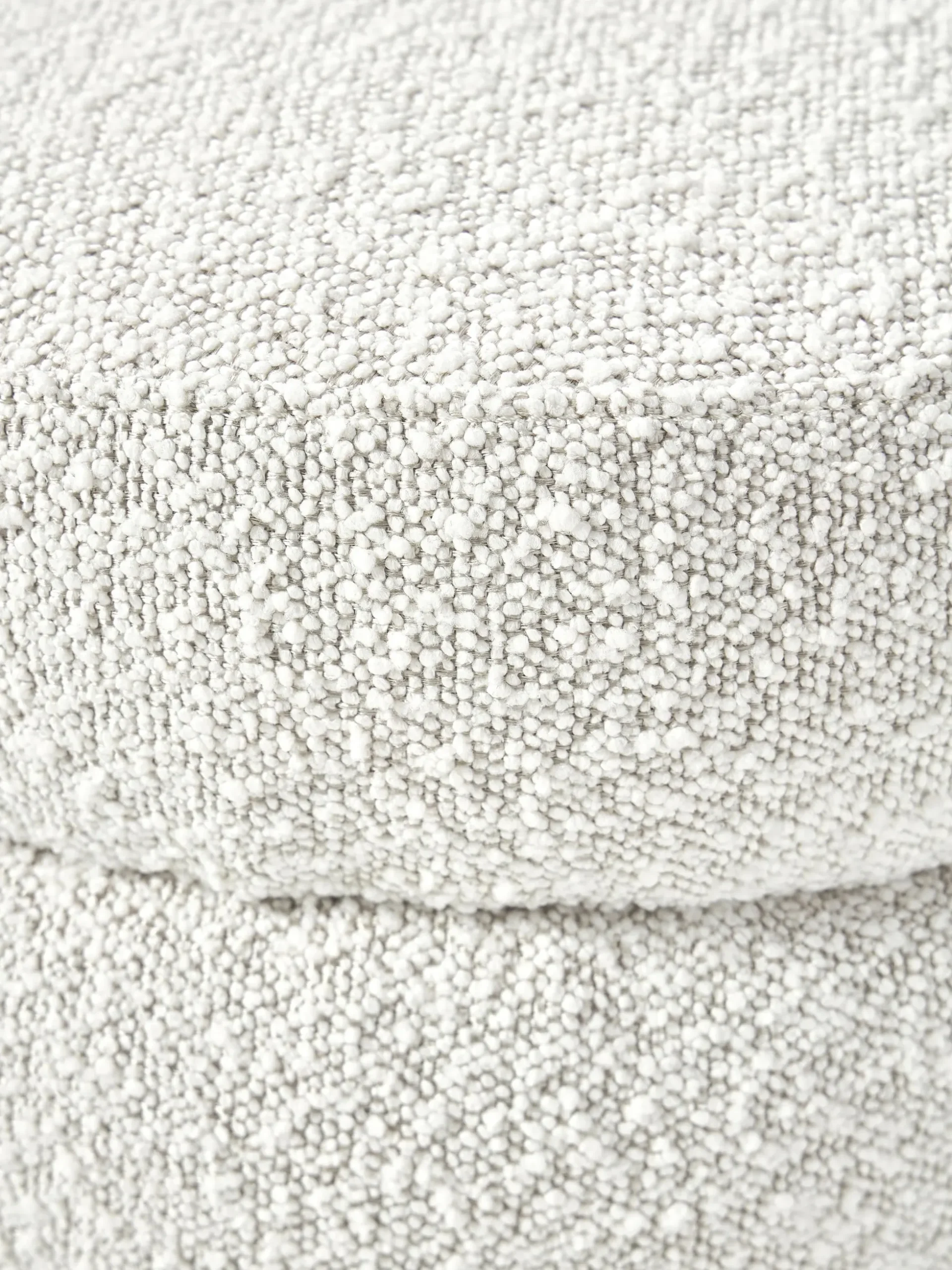 Pouf imbottito in bouclé Alto