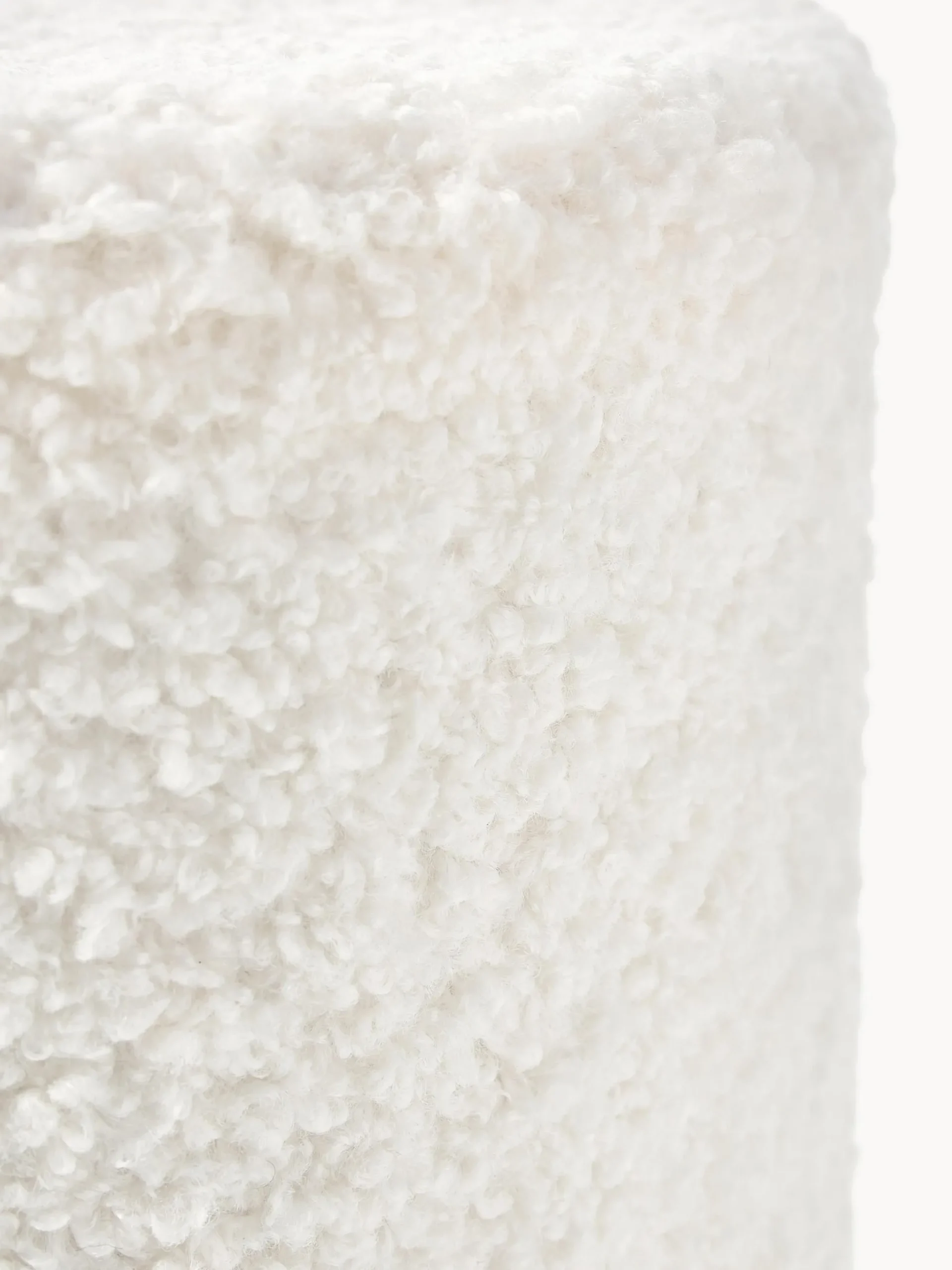 Pouf in teddy Daisy