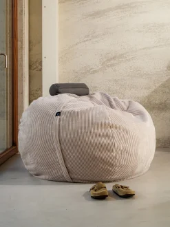 Pouf sacco in velluto a coste Vetsak