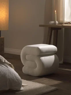 Pouf imbottito in velluto Merle