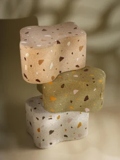 Pouf per bambini in bouclé fatto a mano Cloud