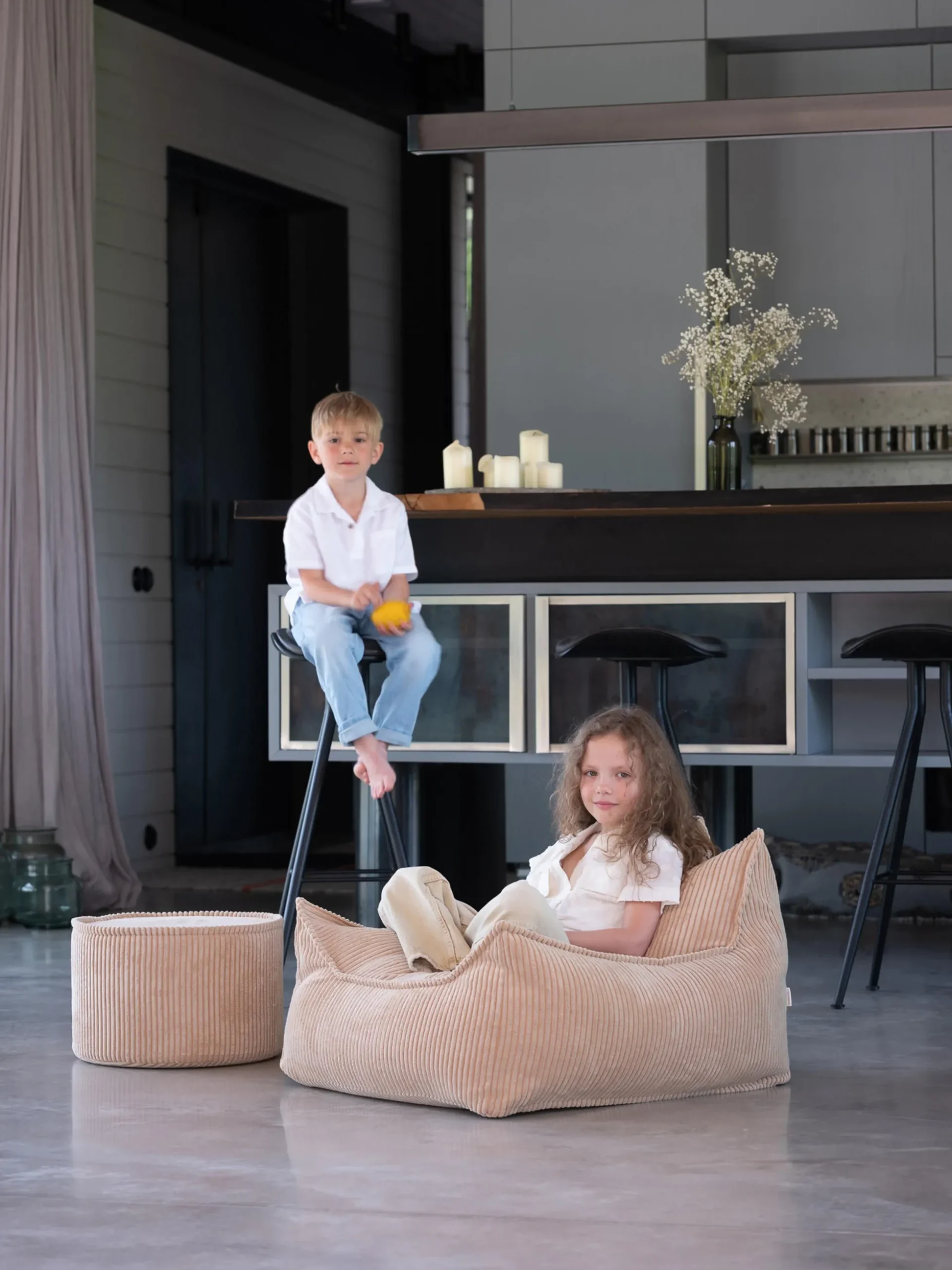 Pouf per bambini in velluto a coste Sugar Ø 40 cm