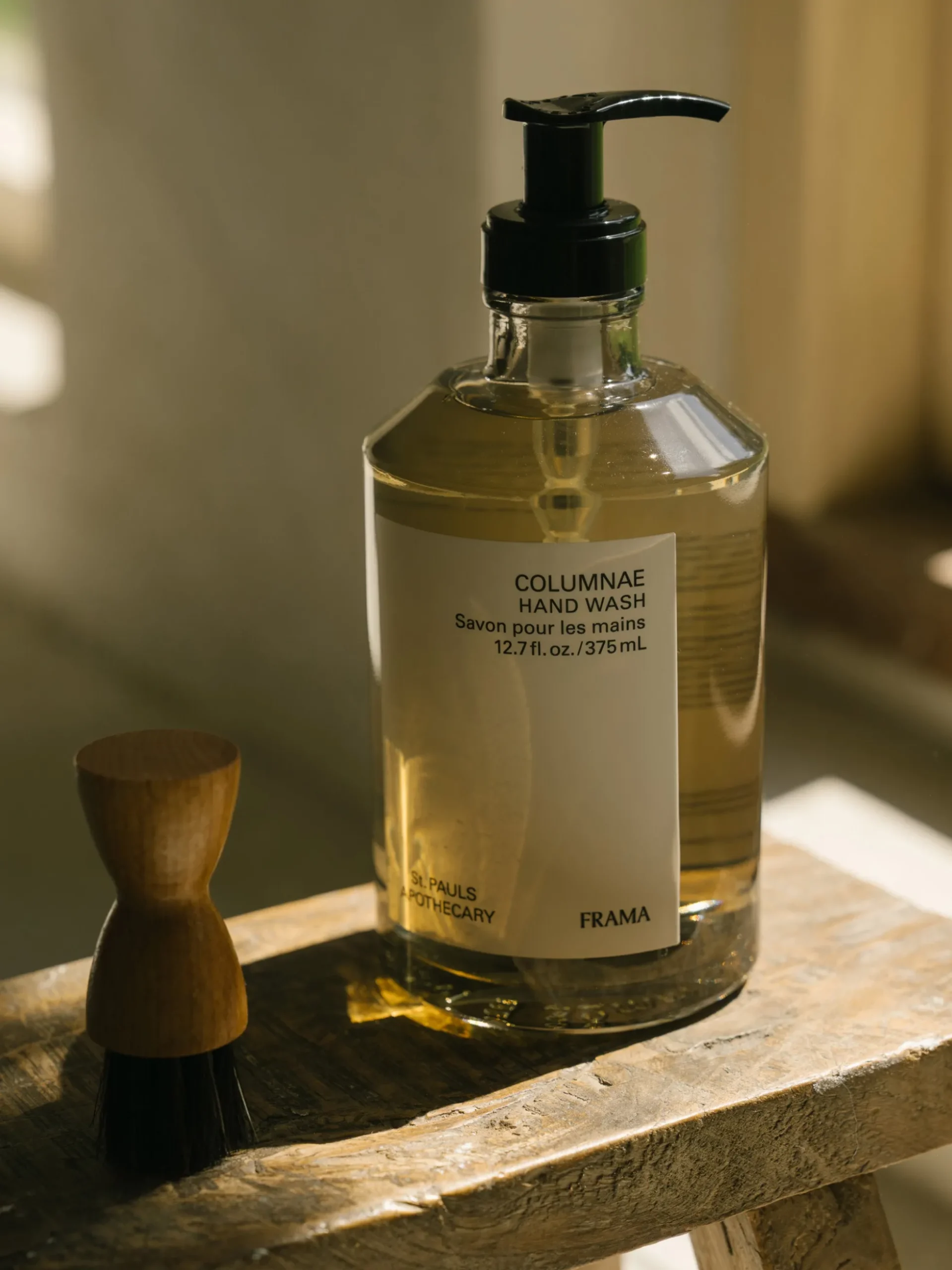 Sapone per le mani Columnae (vetiver, pepe nero, arancia amara e tuja)