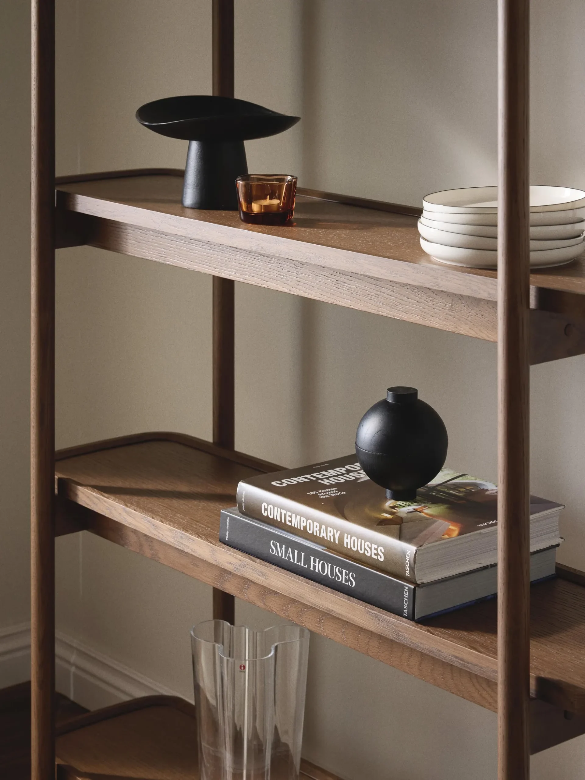 Scaffale alto in legno Libby