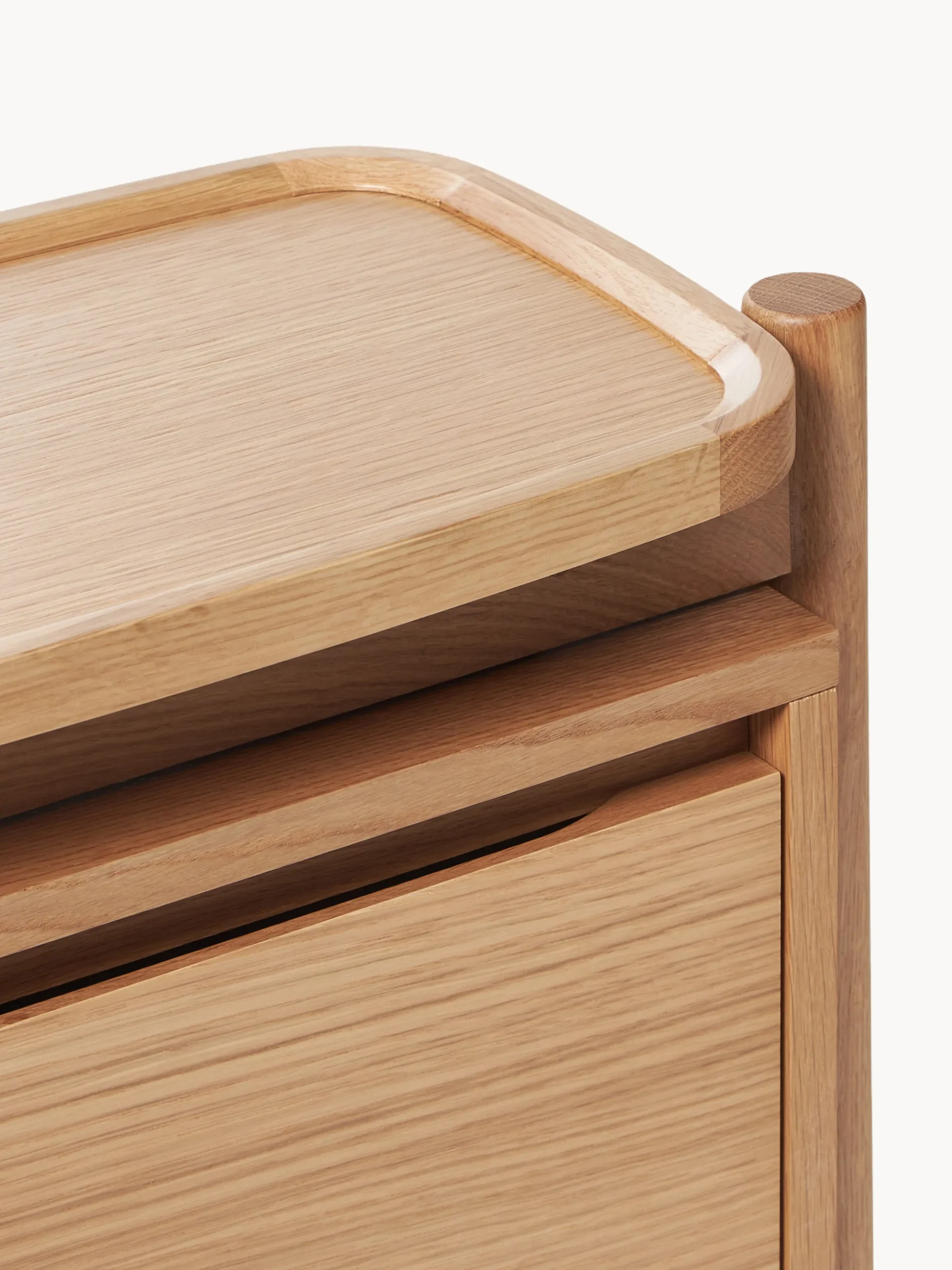 Scarpiera in legno con ripiani pieghevoli Libby