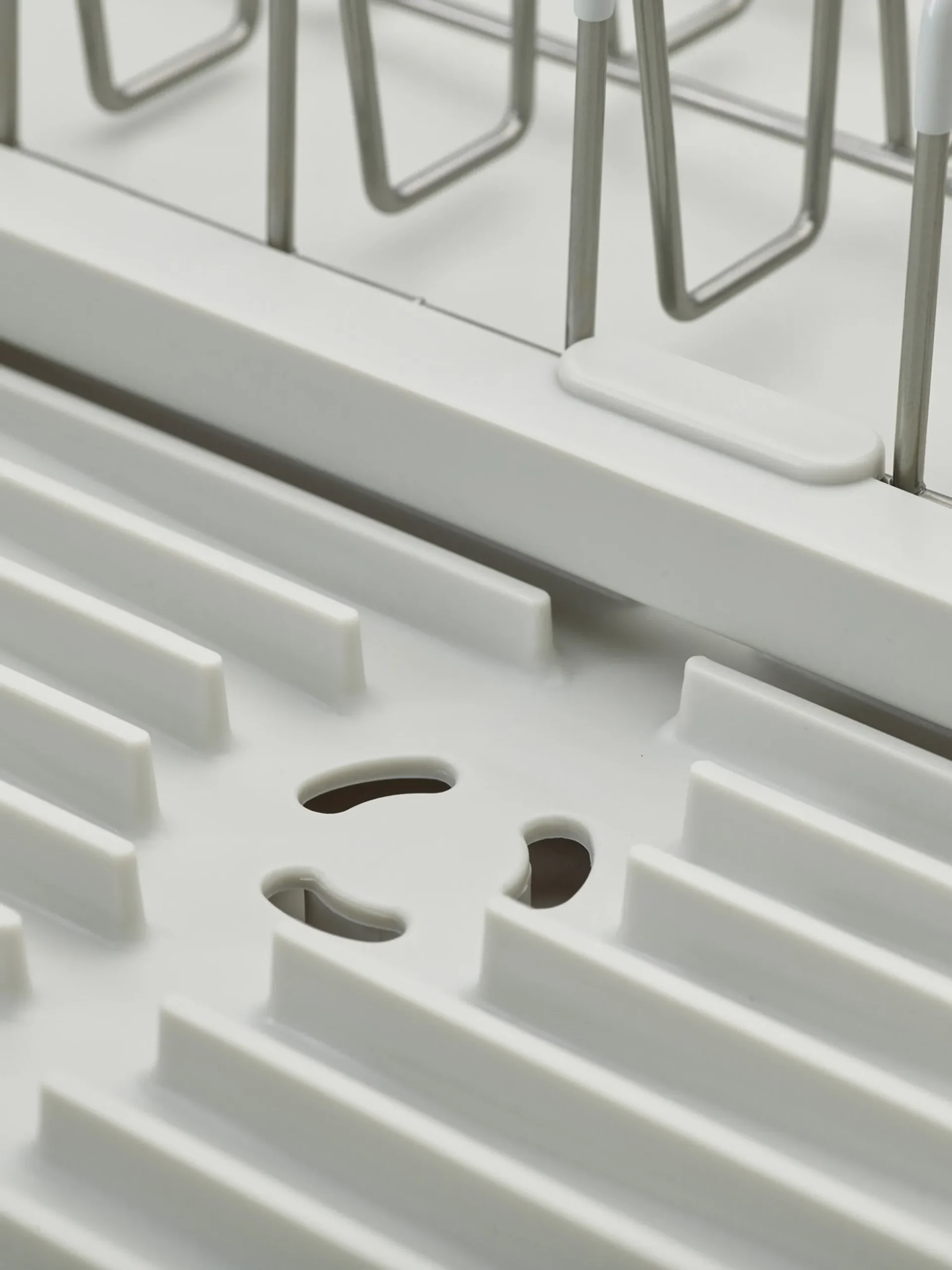Scolapiatti estraibile con scarico d'acqua regolabile Extend