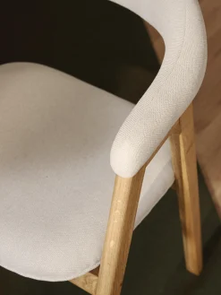 Sedia con braccioli con imbottitura Nik