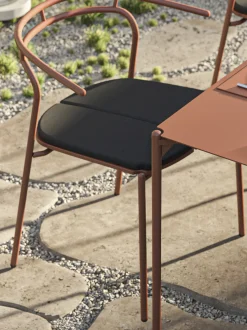 Sedia da giardino con braccioli Novo