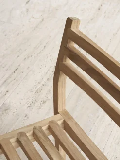 Sedia da giardino impilabile in legno di teak AH501