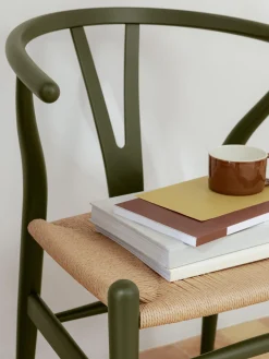 Sedia in legno con seduta intrecciata CH24 Wishbone Chair