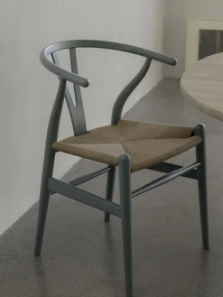 Sedia in legno con seduta intrecciata CH24 Wishbone Chair
