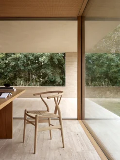 Sedia in legno con seduta intrecciata CH24 Wishbone Chair