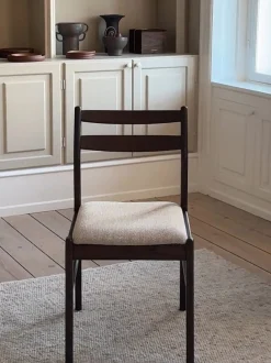 Sedia in legno di quercia marrone/beige chiaro Kerwin