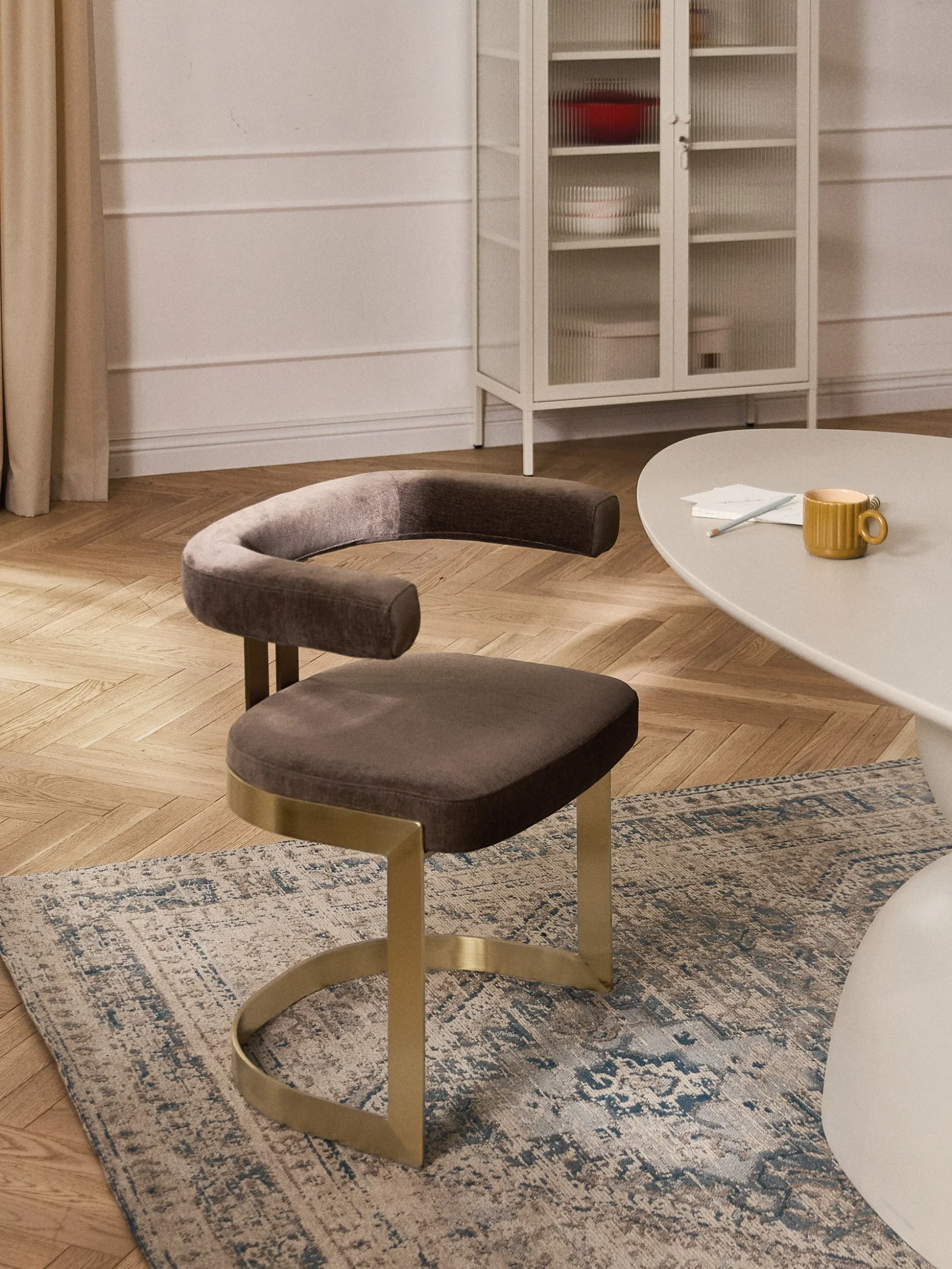 Sedia cantilever imbottita Gianni