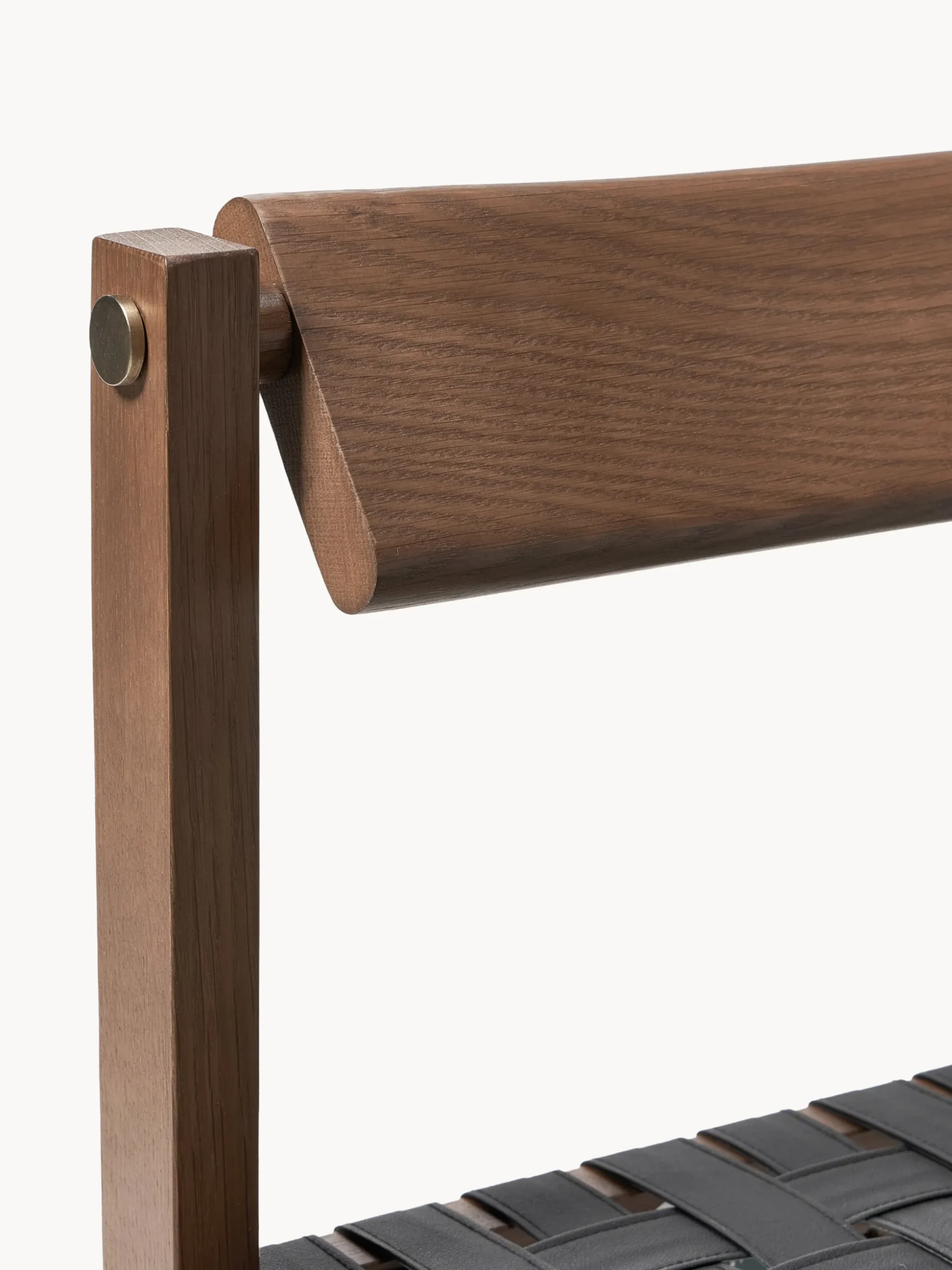 Sedia in legno con seduta in pelle Liza
