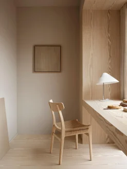 Sedia in legno con seduta intrecciata CH23