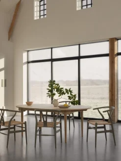 Sedia in legno con seduta intrecciata CH24 Wishbone Chair